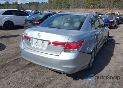 2011 Honda Accord 2.4 Lx-P z USA, uszkodzony, nr VIN 1HGCP2F44BA057976